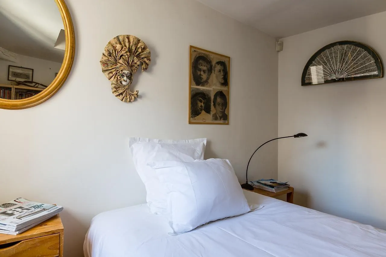 Appartement Veeve - Steps From The Louvre